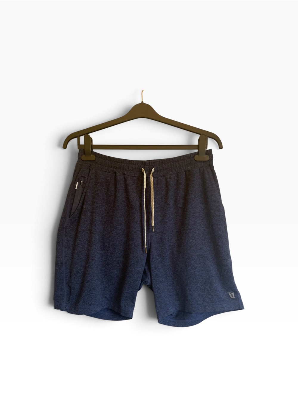 Vuori Men's Ponto Performance Short 7" Size Large Midnight Heather Colorway
